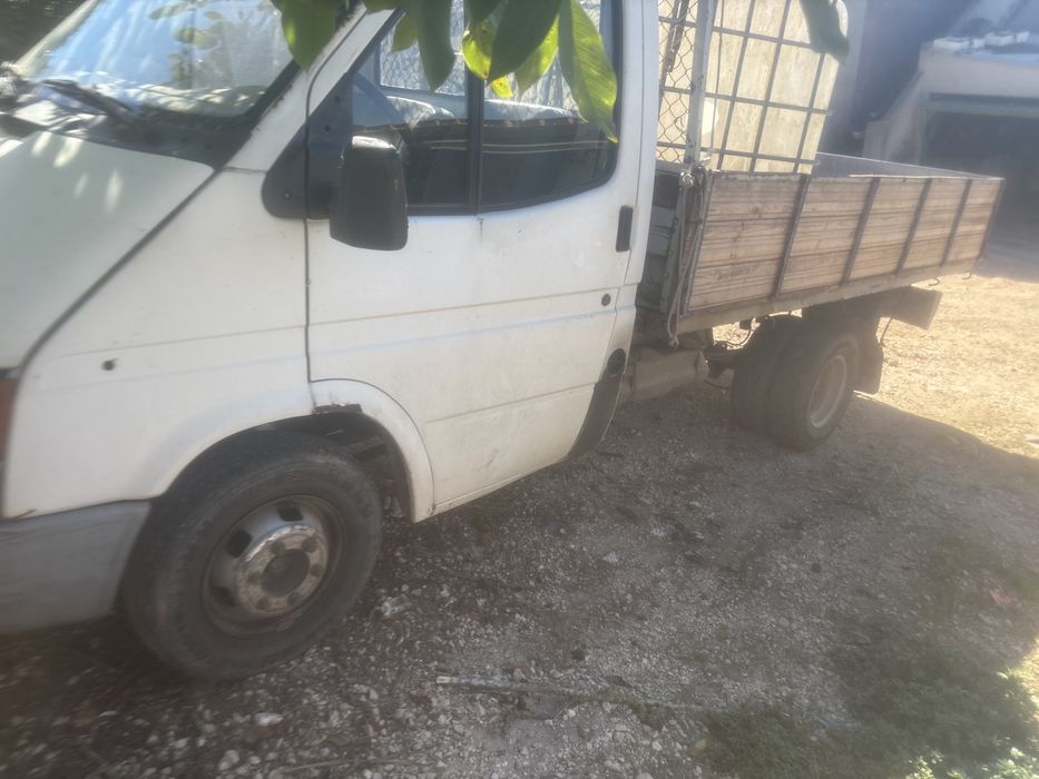 Carrinha Ford transit