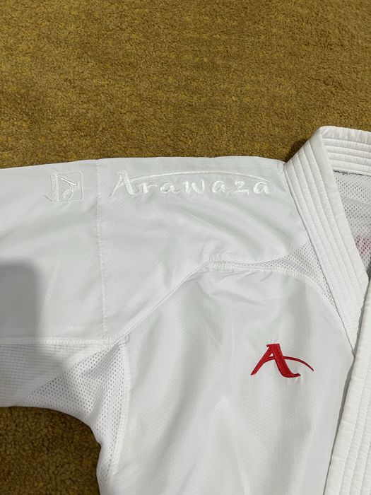 Kimono karate Arawaza Onyx Zero Gravity - Aprovado pela WKF