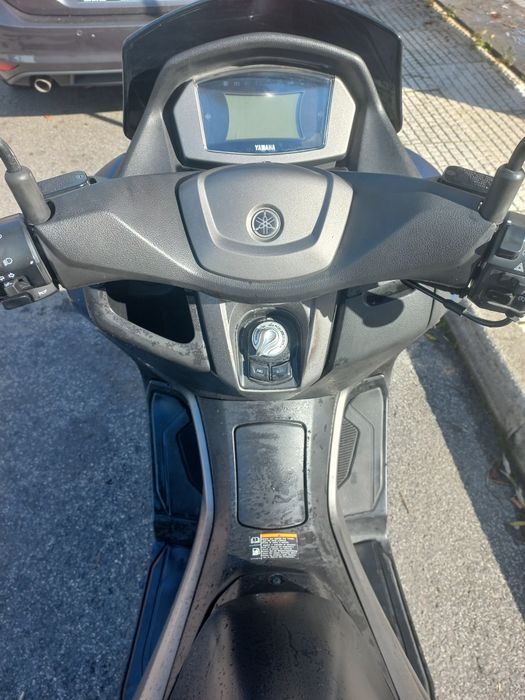 Yamanha nmax 125 nova de menina