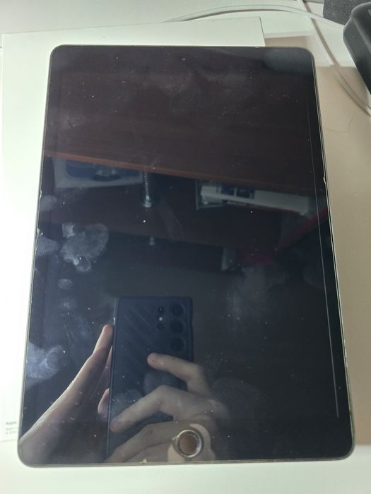 Продаю Ipad 7 2019 на запчасти