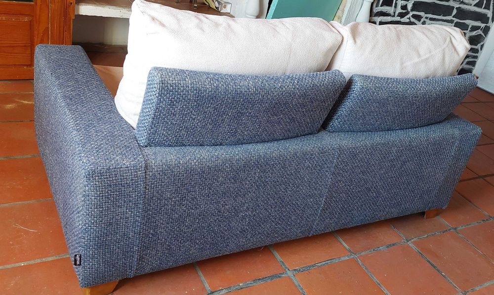 Sofá elegante 3 lugares