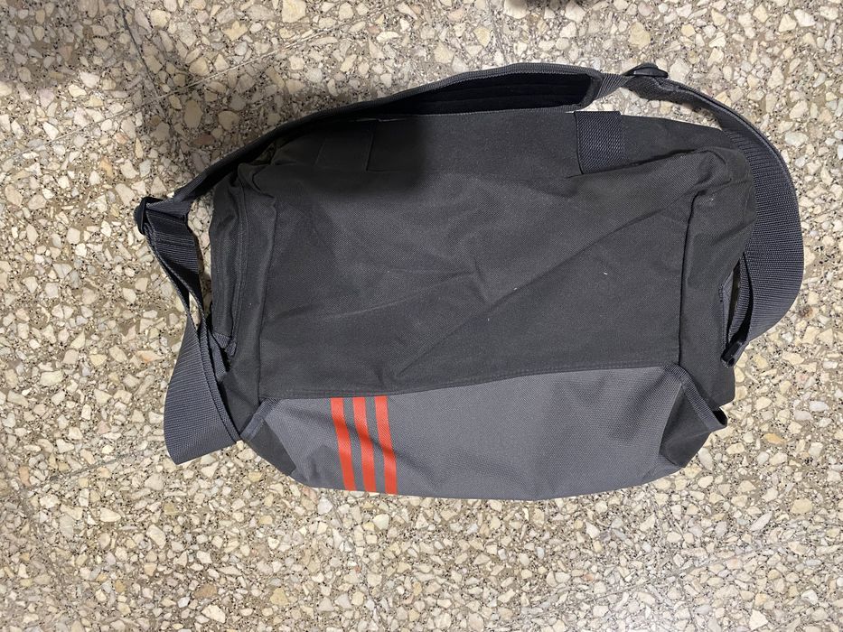 Saco de tira-colo da Adidas