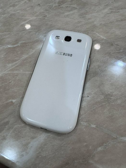 Телефон Samsung s3