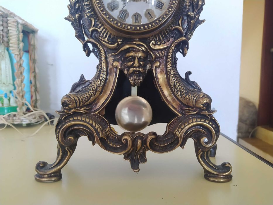 Relógio Antigo em estanho