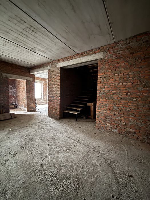 Продаж котеджу р-н Щасливе