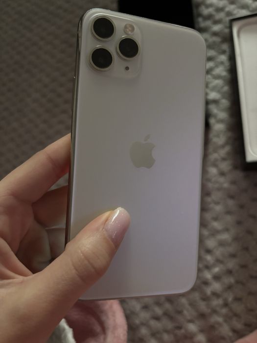 iPhone 11 pro продам б/у ідеальний стан