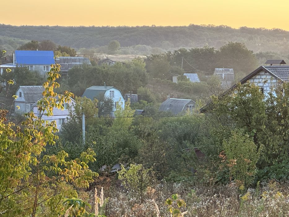 Продам дачну ділянку. Лезнево