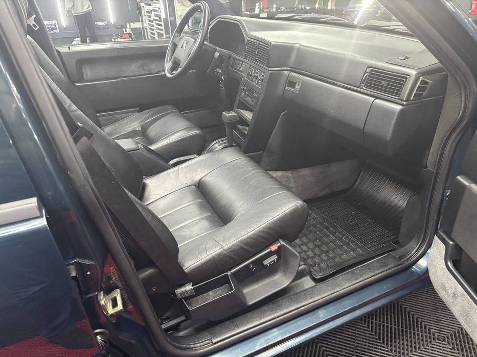 Volvo 960 3.0 24V 6 cilindros em linha