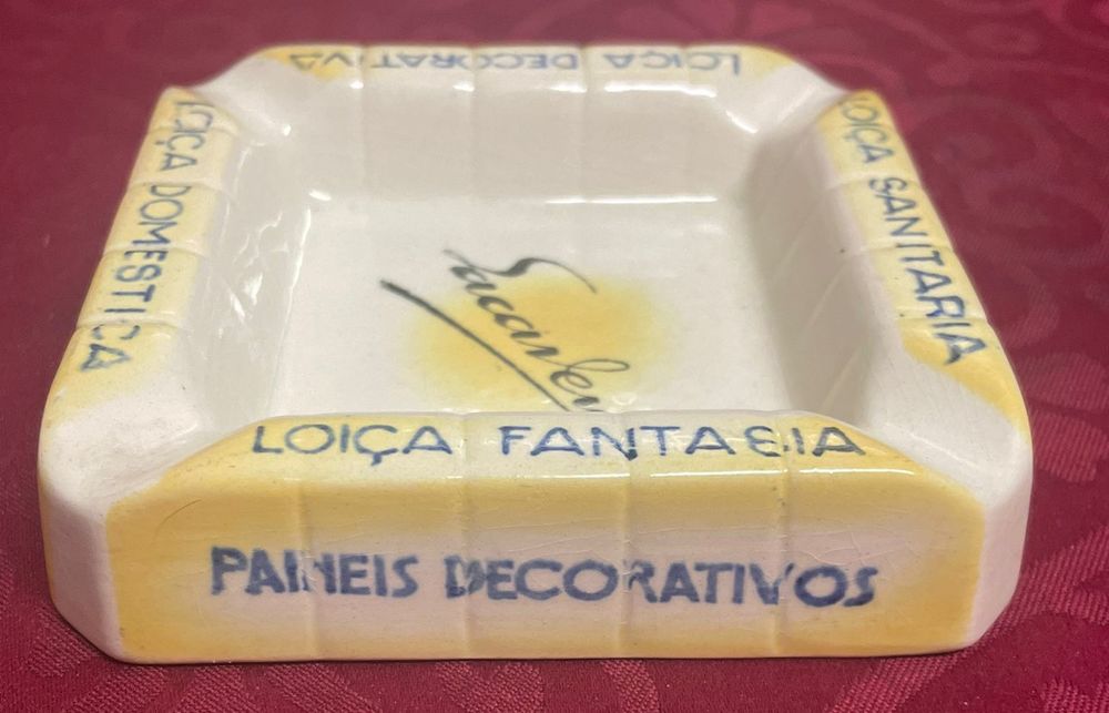 Cinzeiro em faiança Sacavém