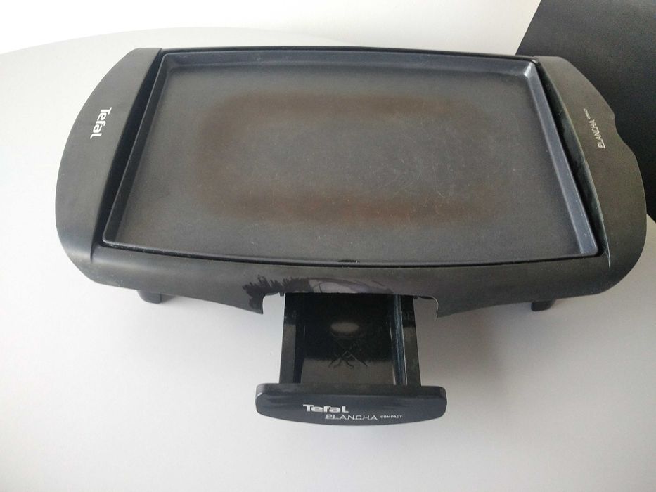 Grelhador Tefal com pouco uso em bom estado.