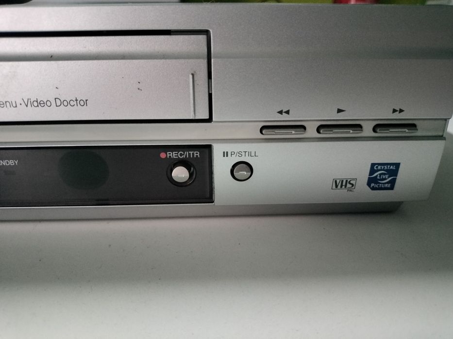 Leitor de cassetes de vídeo LG- LV4665