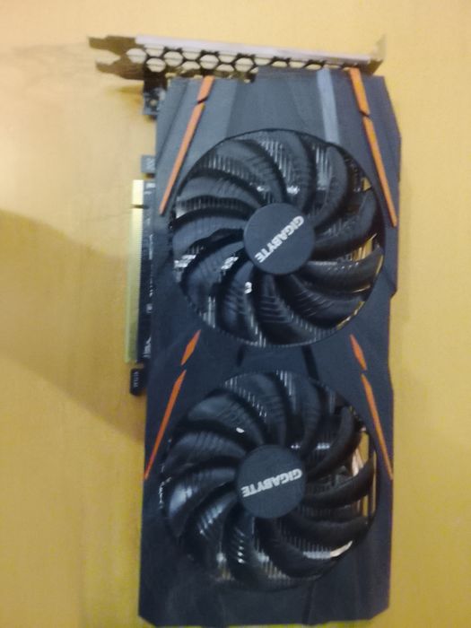 Radeon™ RX 590 GAMING 8G (Rev. 2.0)