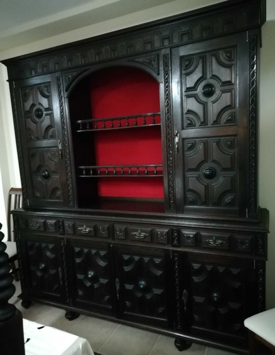 Mobília de sala vintage em pau-santo entalhado e couro gravado