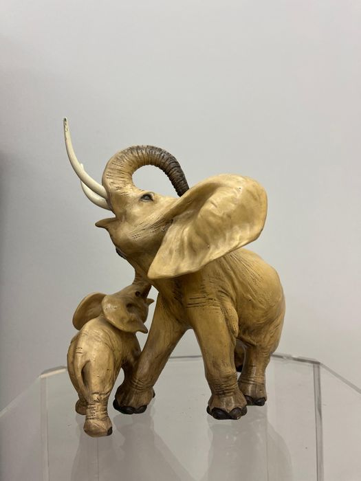 Elefantes estatueta