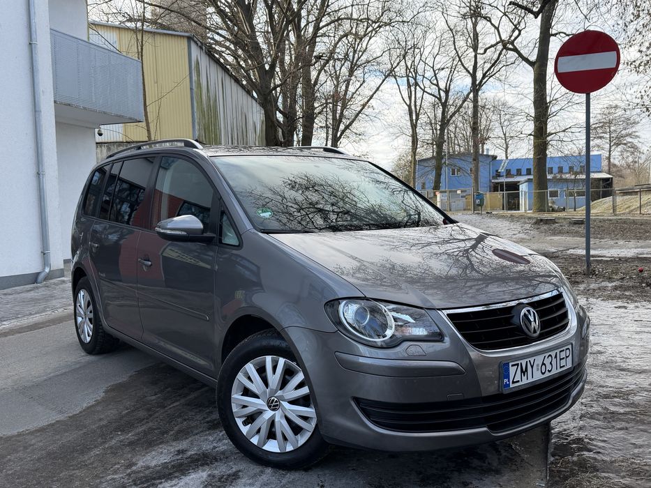 VW Touran 1.6 MPI 102KM 2010R FreeStyle PDC Navi Hak CarPlay Tempomat