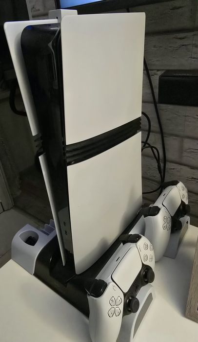 PlayStation  5 Pro  2TB +2 Pady