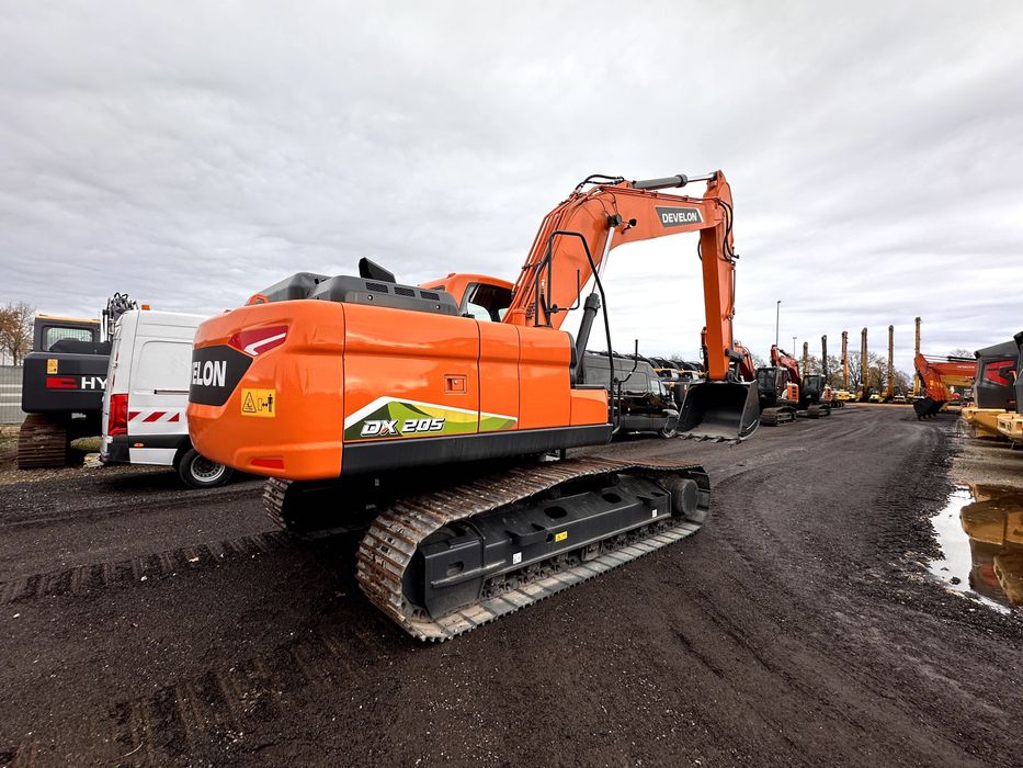 Новий гусеничний екскаватор Develon 205 Без напрацювання