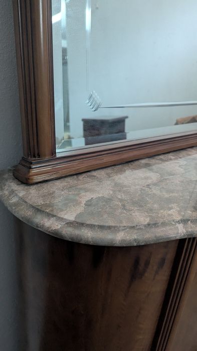 Móvel clássico com espelho (Aparador + espelho para quarto ou sala)