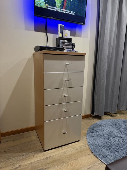 Cómoda para quarto