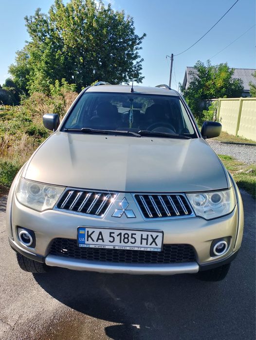 Mitsubishi pajero sport