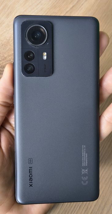 Xiaomi 12 Pro (12 GB RAM / 256 GB ROM)