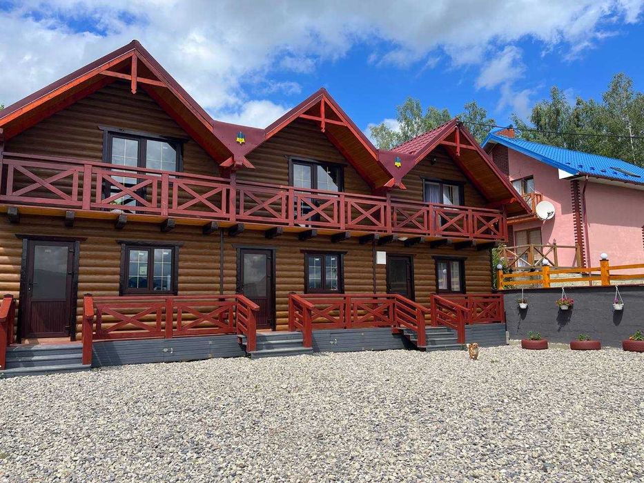 Котеджі "Тризуб "з басейном.Є чан джакуззі.Микуличин