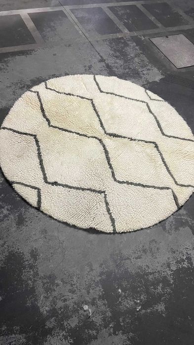 Tapete Grande e Espesso com Design Moderno