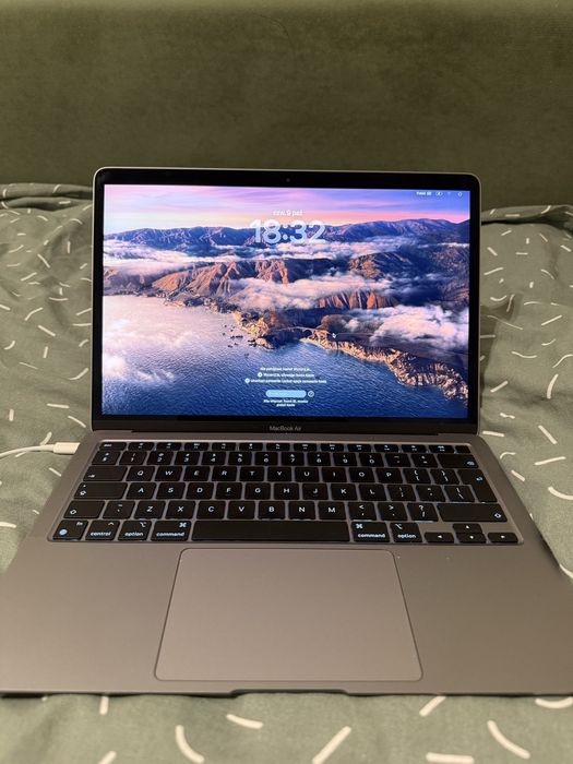 Macbook Air m1 2020 8/256gb Borzęcin • OLX.pl
