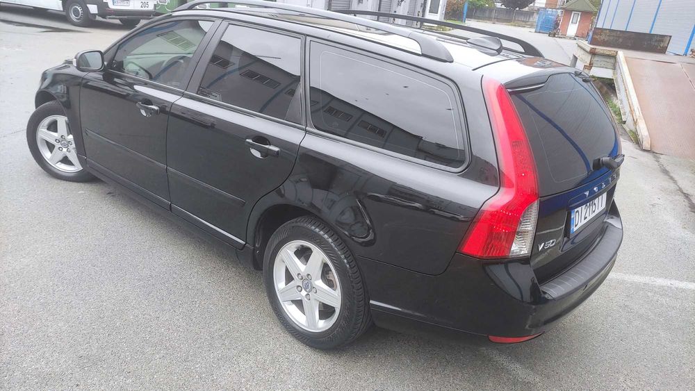 Продам Volvo V50 2.0D