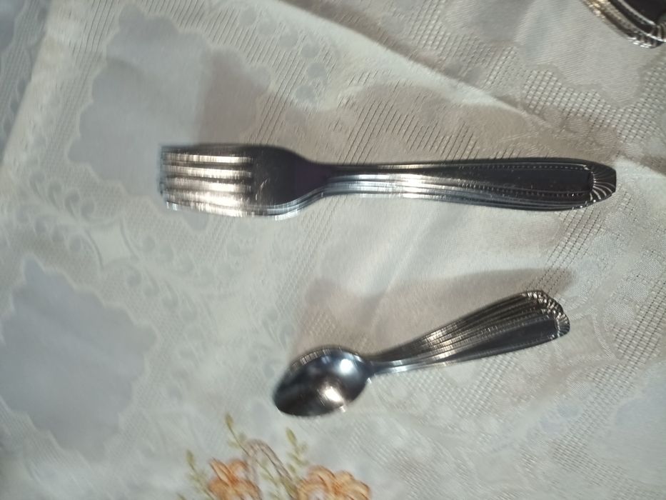 Talheres novos em inox