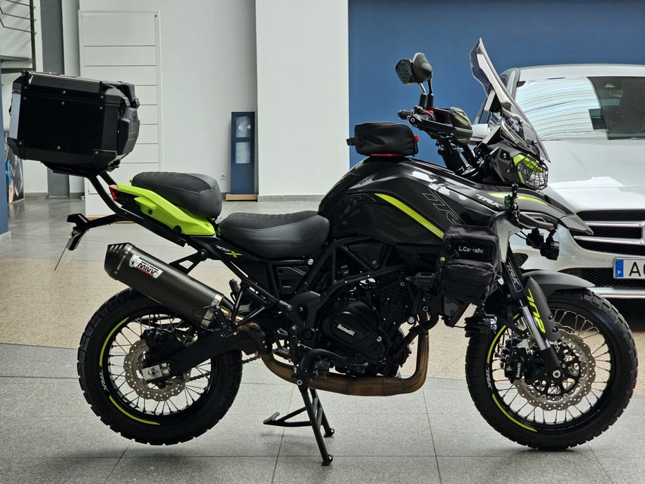 Benelli TRK 702 X Full Extras 
Ano 2025 
6.800 km 
Garantia 2028
