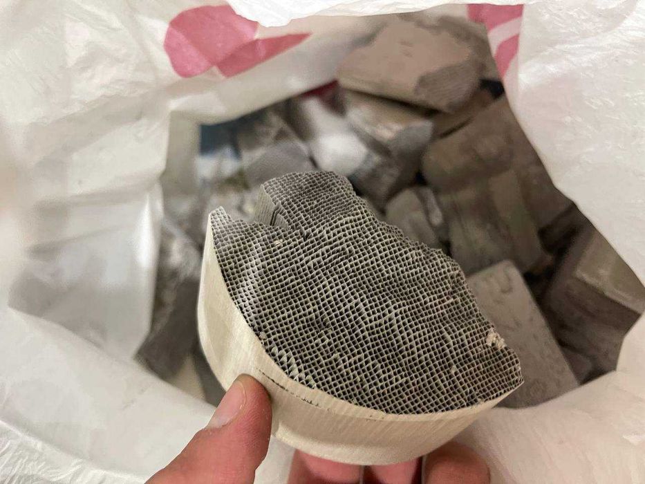 Скупка прийом каталізаторів. Куплю здати каталізатор, сажевий фільтр