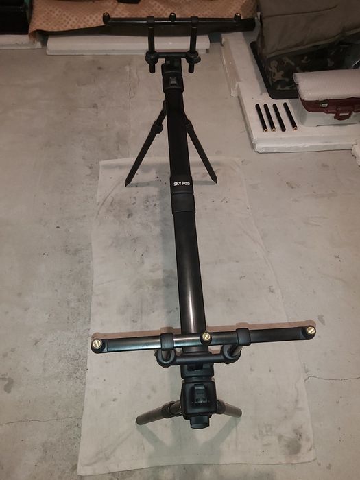 Fox SKYPOD rod pod, tripod