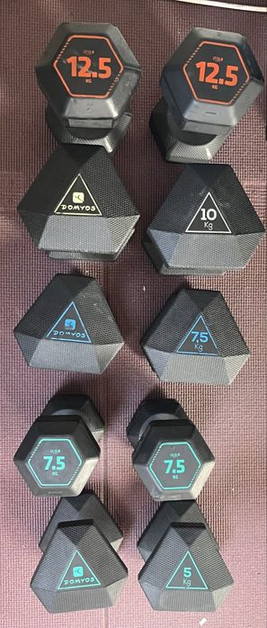 Halter triangular e hexagonal emborrachados