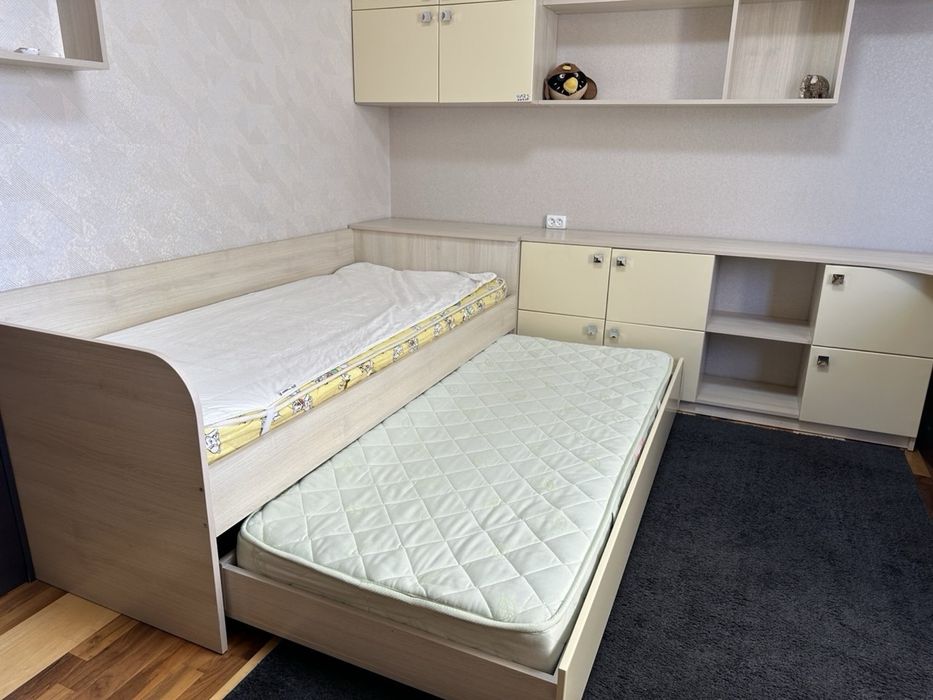Мебель кімнатна