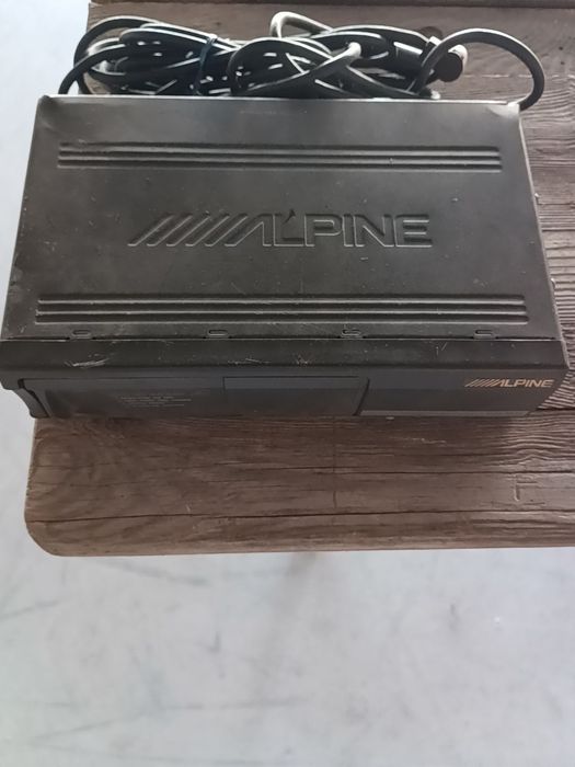 Alpine 6-CD Box