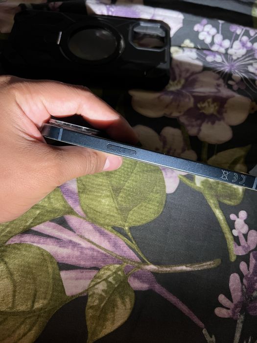iPhone 13.