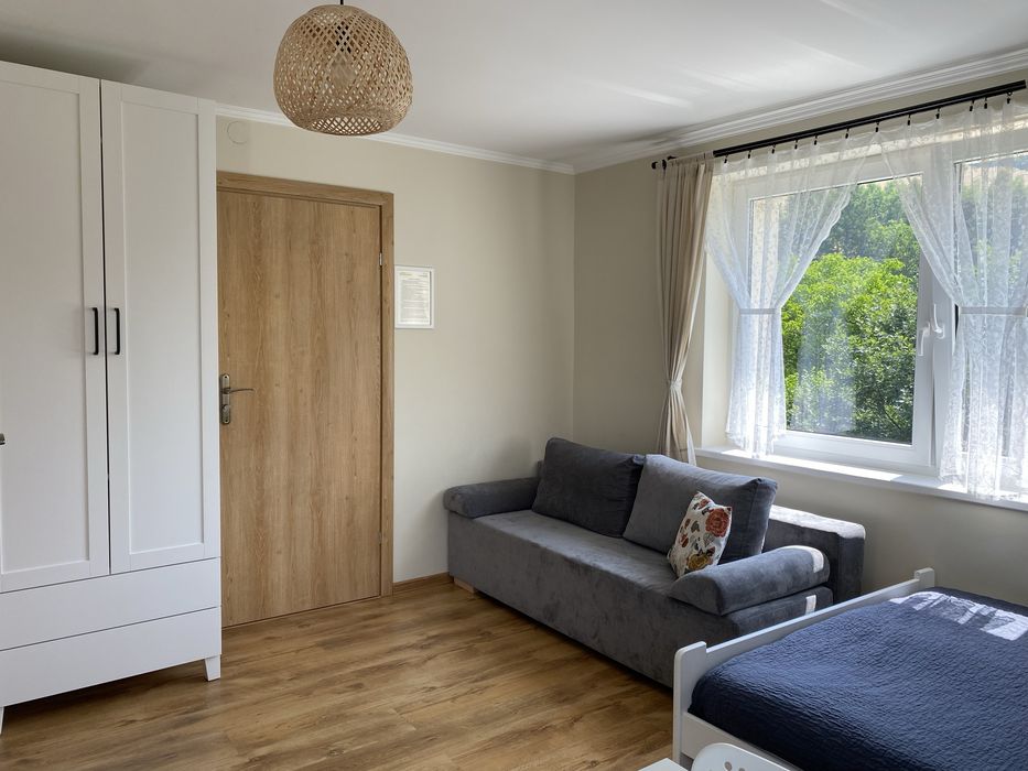 Lato  w górach, nad jeziorem . Apartamenty  z balkonami