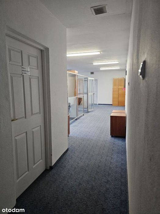 Przestrzeń biurowa/usługowa (pojedyncze pomieszczenia lub całe piętro)
