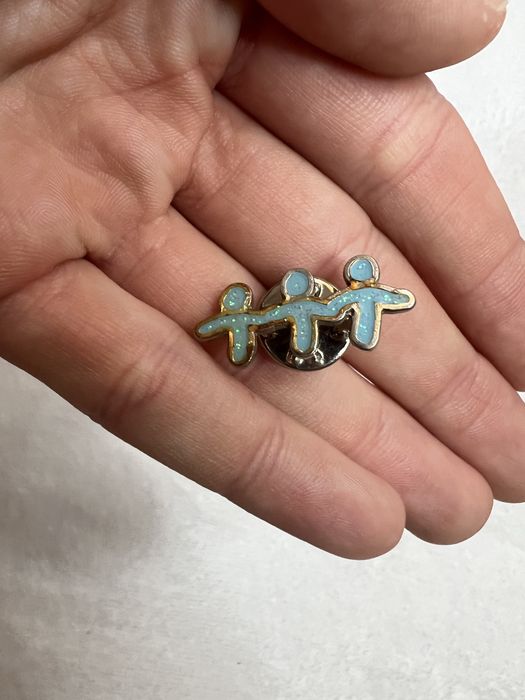 Broszka ludzie people pin pryzpinka casual classy basic aesthetic