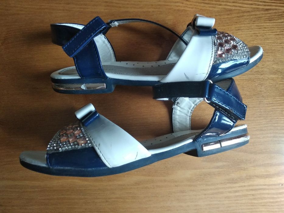 Босоножки детские нарядные, удобные