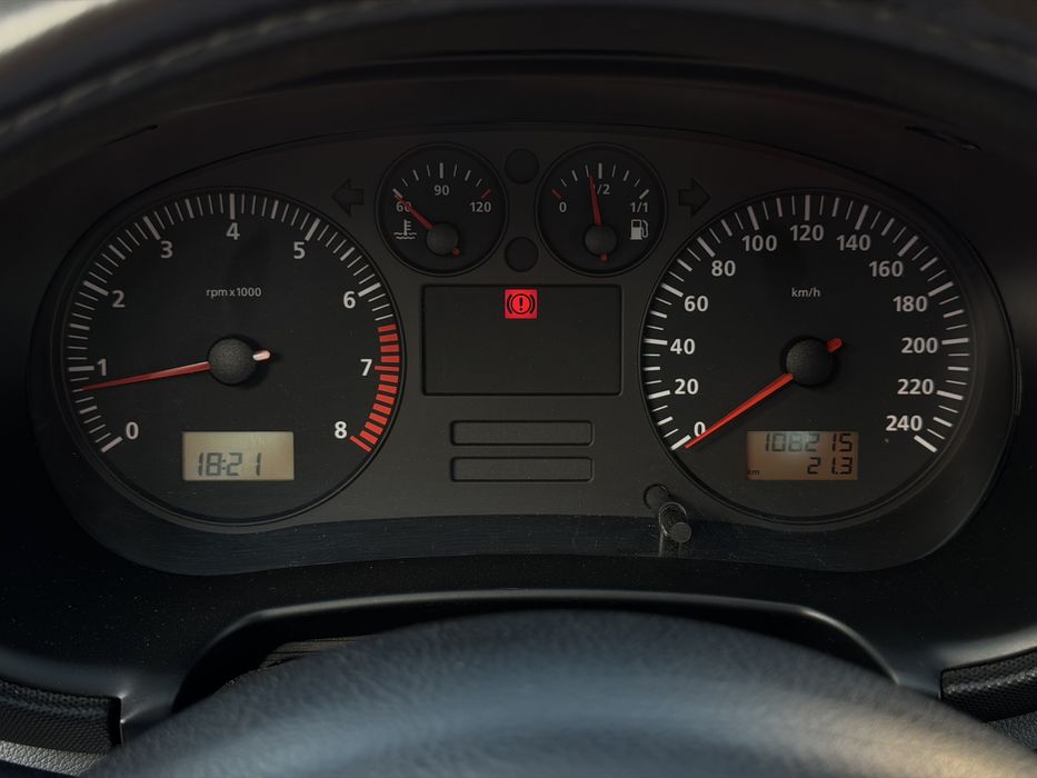 SEAT Leon 1.6 105cv – 108 mil km – Estado Impecável