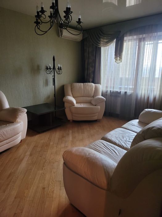 Комфортна стильна видова квартира