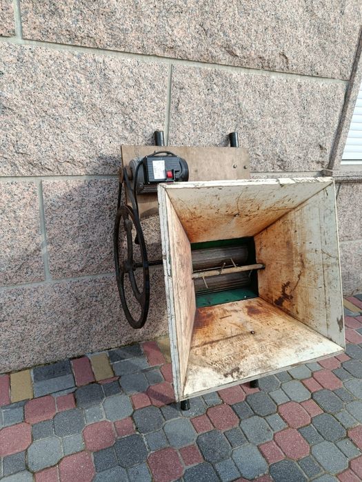 Prensa de vinho sem base + Reladeira