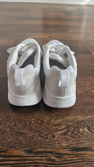 Wisenne Buty Nike Białe rozm. 41