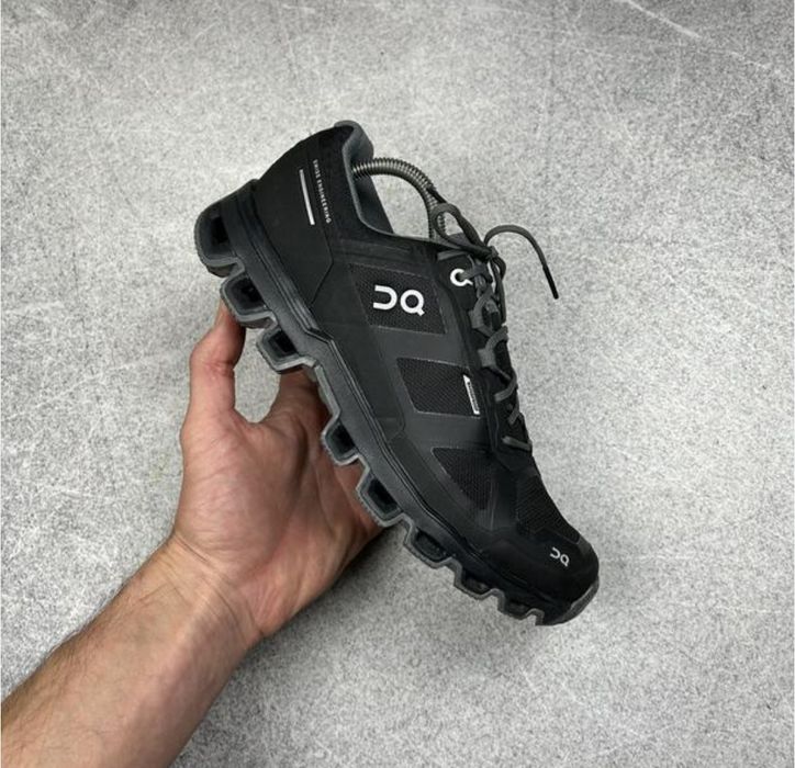 чоловічі кросівки On Running Cloudventure Waterproof, що вирізняють