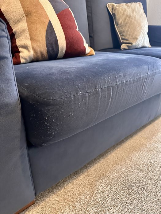 Sofa 2 lugares com cerca de 2 metros