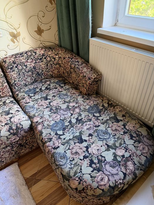 Rozkladany narożnik w kwiaty