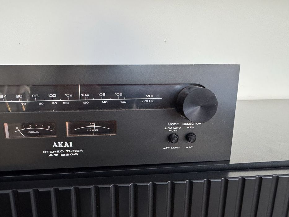 Tuner Akai AT 2200