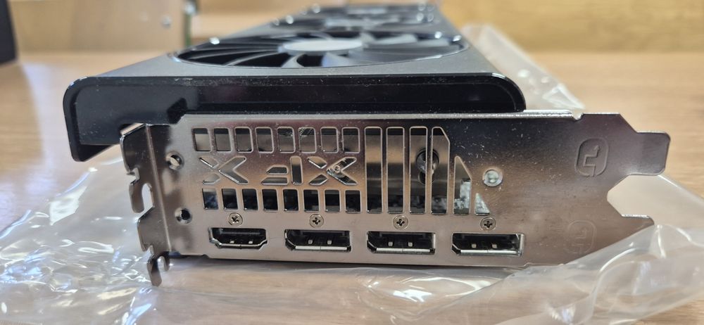 XFX Quick 319 RX 7700XT